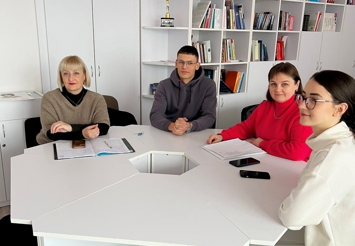 Учасники лекції  студенти і викладачі кафедри журналістики ТНПУ